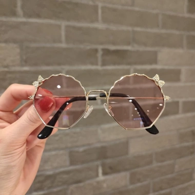 Kính Mát Trẻ Em Chống UV Dễ Thương - Giá Ưu Đãi 27,308₫, Bảo Vệ Mắt Bé Yêu 6 Kính Mát Trẻ Em Chống UV Dễ Thương - Giá Ưu Đãi 27,308₫, Bảo Vệ Mắt Bé Yêu 6