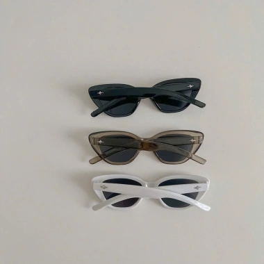 Kính Mát Trẻ Em Mắt Mèo Retro Chống UV K03 BiNgoKids - Giá Chỉ 42.000 Đ