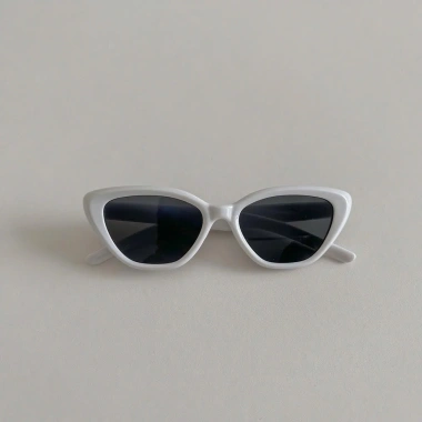 Kính Mát Trẻ Em Mắt Mèo Retro Chống UV K03 BiNgoKids - Giá Chỉ 42.000 Đ 10 Kính Mát Trẻ Em Mắt Mèo Retro Chống UV K03 BiNgoKids - Giá Chỉ 42.000 Đ 10