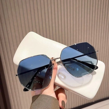Kính râm du lịch biển Unisex đa giác kim loại thời trang đa năng giảm giá 31.270₫