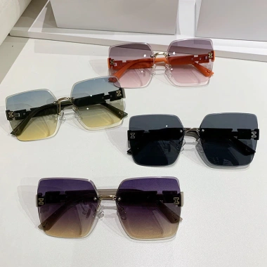 Kính râm gradient vuông không khung nữ, chống UV bảo vệ nắng hè 56.160₫