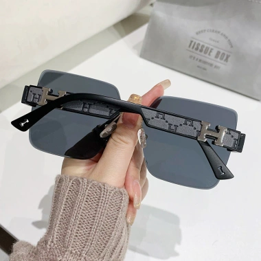 Kính râm gradient vuông không khung nữ, chống UV bảo vệ nắng hè 56.160₫