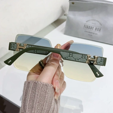 Kính râm gradient vuông không khung nữ, chống UV bảo vệ nắng hè 56.160₫