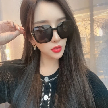 Kính râm K11 gọng lớn nữ thời trang lái xe ngoài trời, gọng nhựa dẻo cao cấp màu nâu - Giá 20.000đ