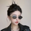 Kính râm nữ hình thoi viền kim loại cổ điển Châu Âu Mỹ - Giá ưu đãi 59.400₫ 8