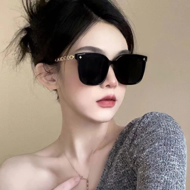 Kính râm thời trang Hàn Quốc Unisex cổ điển, chống tia UV, giá chỉ 35.640 VND