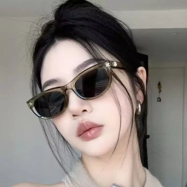 Kính Râm Thời Trang Nữ Nhiều Màu Siêu Xinh Giá 10k Giảm Giá - Đa Dạng Mẫu Mã Đi Biển