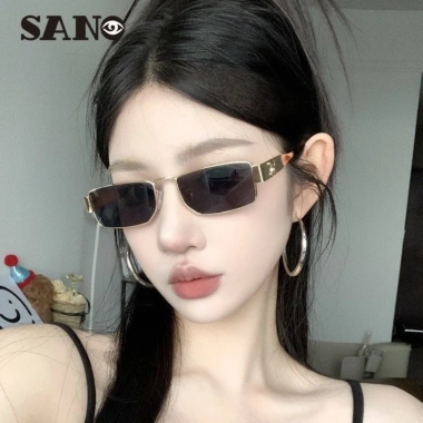 Kính râm Y2k cao cấp hình chữ nhật kim loại 2.025 - thiết kế thời trang cho nữ