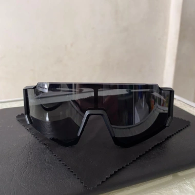 Kính thể thao chạy bộ & đạp xe – Kính râm UV cao cấp, nhẹ, bền, tròng cận, giảm giá 198.999đ 10 Kính thể thao chạy bộ & đạp xe – Kính râm UV cao cấp, nhẹ, bền, tròng cận, giảm giá 198.999đ 10
