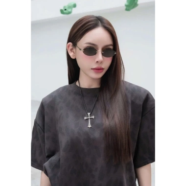 Kính thời trang oval không viền - Chụp áo dài Tết điệu đà, mặt vừa, 148.000 VND 9 Kính thời trang oval không viền - Chụp áo dài Tết điệu đà, mặt vừa, 148.000 VND 9
