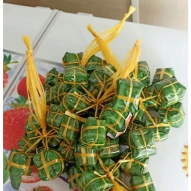 Lá chuối giả 1kg bọc nilong xé tờ thay thế lá chuối gói giò chả, giá chỉ 65.000 VND, tổng kho sỉ bao bì Trung Kiên 4 Lá chuối giả 1kg bọc nilong xé tờ thay thế lá chuối gói giò chả, giá chỉ 65.000 VND, tổng kho sỉ bao bì Trung Kiên 4