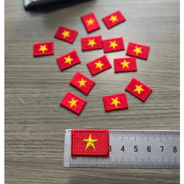 Lá cờ đỏ sao vàng thêu ủi nhiệt gắn kẹp tóc, vá áo rách giá 4,450₫