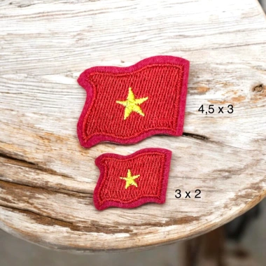 Lá cờ đỏ sao vàng thêu ủi nhiệt gắn kẹp tóc, vá áo rách giá 4,450₫