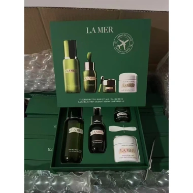 La Mer King Dưỡng Ẩm Món Hộp Quà 60 Tinh Chất Cô Đặc 50 Xanh Kem Mắt Nước – 642.921₫ 7 La Mer King Dưỡng Ẩm Món Hộp Quà 60 Tinh Chất Cô Đặc 50 Xanh Kem Mắt Nước – 642.921₫ 7