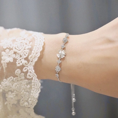 Lắc tay bạc nữ Laura Jewelry vòng cỏ bốn lá đá lấp lánh, dây rút 925 - 509.000 8