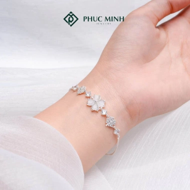 Lắc tay bạc nữ PMJ171 - Vòng tay mặt hoa đính đá, dây rút cá tính, giá 499k 3 Lắc tay bạc nữ PMJ171 - Vòng tay mặt hoa đính đá, dây rút cá tính, giá 499k 3