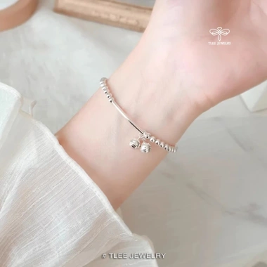 Lắc tay bạc nữ TLEE Vòng tay bi charm chuông đôi LT282 Giá ưu đãi 1.144.000 VND 2 Lắc tay bạc nữ TLEE Vòng tay bi charm chuông đôi LT282 Giá ưu đãi 1.144.000 VND 2
