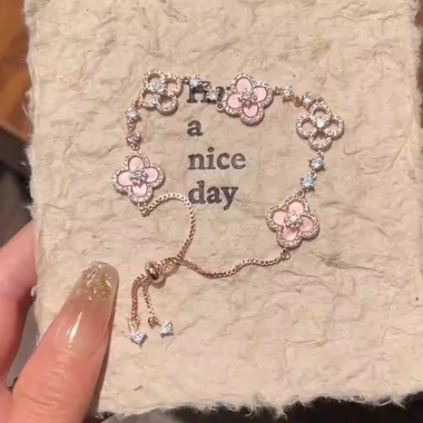 Lắc tay nữ cỏ bốn lá mạ vàng hồng sang trọng LEOSIA JEWELRY LA32 giảm 21%