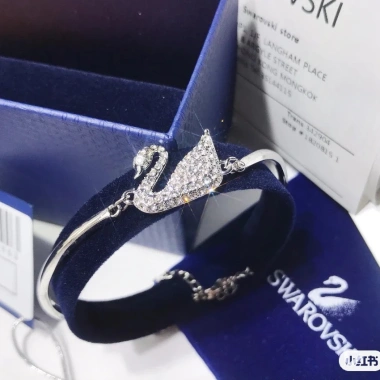 Lắc tay Swarovski Swan Bangle cao cấp – thiết kế thiên nga sang trọng, giảm còn 424.000₫ 8