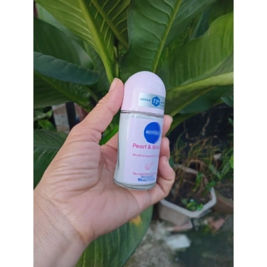 Lăn khử mùi NIVEA Pearl & Beauty 50ml – hương thơm mịn, tự tin cả ngày, giá ưu đãi 55.566đ 2