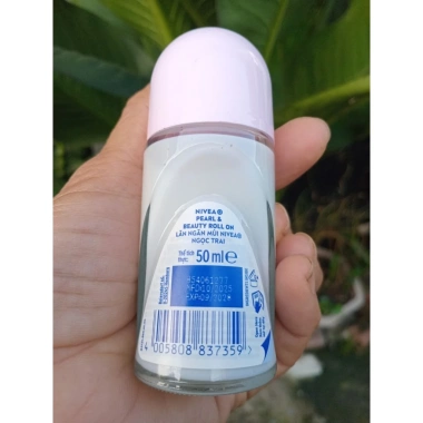 Lăn khử mùi NIVEA Pearl & Beauty 50ml – hương thơm mịn, tự tin cả ngày, giá ưu đãi 55.566đ 4