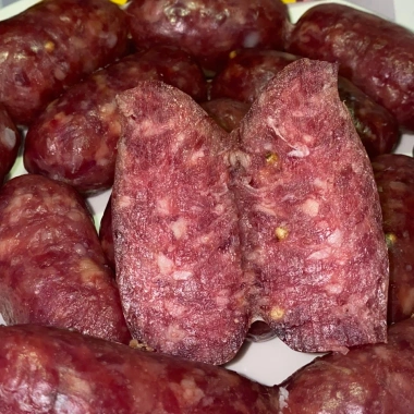 Lạp Xưởng Bò Akim 1kg Đặc Biệt 80-90% Thịt Bò Tươi - Giá ưu đãi 170.000₫