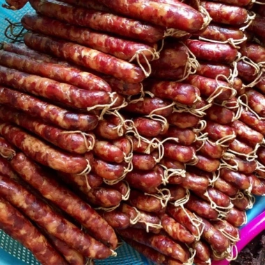 Lạp xưởng gác bếp 500gr - Thịt heo nguyên chất, thơm ngon, chỉ 84.900 VND