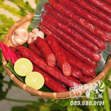 Lạp xưởng tôm trứng muối và tôm khô Ăn Vặt Su Xoắn giá 100.000đ, thơm ngon, giòn tan