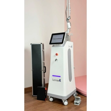 Laser CO2 Fractional Sunrise - Máy làm đẹp da, giảm nếp nhăn, tái tạo collagen, giá 85,5 triệu 6 Laser CO2 Fractional Sunrise - Máy làm đẹp da, giảm nếp nhăn, tái tạo collagen, giá 85,5 triệu 6
