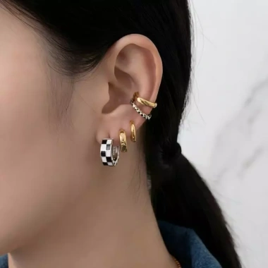 LEANA Bông Tai Sụn Vòng Nhỏ Trắng Đen Không Gây Dị Ứng Tông Vàng Bạc 319.000đ