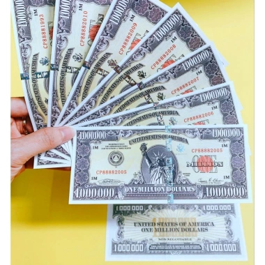 Lì xì Tết Ngựa 1 Triệu USD Lưu Niệm Mỹ - Bảo An Huỳnh Quang - Giá 15.000đ 2.026 Lì xì Tết Ngựa 1 Triệu USD Lưu Niệm Mỹ - Bảo An Huỳnh Quang - Giá 15.000đ 2.026