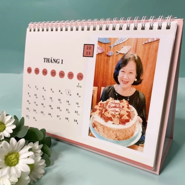 Lịch ảnh để bàn in thiết kế tùy chỉnh - Quà tặng yêu thương, trang trí bàn làm việc, giá ưu đãi 174.840 VND