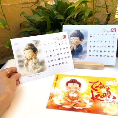 Lịch để bàn đế gỗ 2.026 - Âm Dương, Thư Pháp Làng Mai, Mèo, Cún, Tâm Lành - 39.000 VNĐ