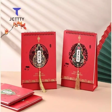 Lịch để bàn Tết Nguyên Đán Ketchup 2.026 – Chủ đề bầu cử đỏ, giảm giá – Đẹp 7