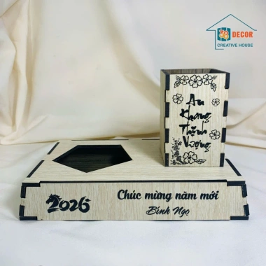 Lịch Gỗ Ngũ Giác L02 12 Mặt 2.026 - kèm hộp bút, khắc logo, lịch Tết, ưu đãi 47.5k