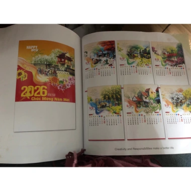 Lịch Tết 2.026 treo tường lò xo 7 tờ, đủ ngày âm dương, thiết kế độc quyền, giá 20.000