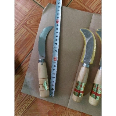 Liềm ra nải chuối sắc bén Trung Quốc - Cắt nhanh, an toàn, giá ưu đãi 20k