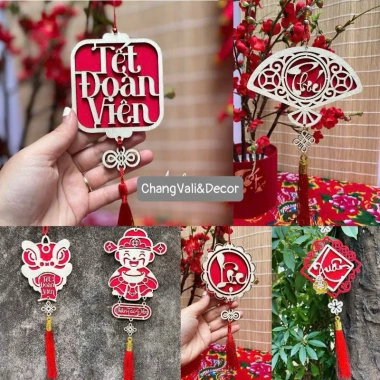 Liễn gỗ treo cây, tua dua gỗ trang trí Tết – Giá chỉ 13.500₫, chất liệu tự nhiên, sáng bóng 2
