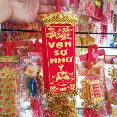 Liễn nhung đỏ treo cây mai, đào tết - Set sỉ 5 cái VPP Trí Tuệ giá ưu đãi 35k 4 Liễn nhung đỏ treo cây mai, đào tết - Set sỉ 5 cái VPP Trí Tuệ giá ưu đãi 35k 4