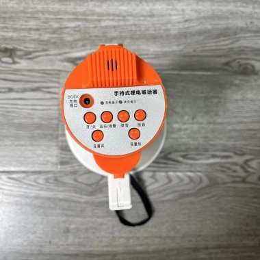 Loa ngoài trời cầm tay sạc lại Bluetooth, ghi âm, âm lượng mạnh - Giá chỉ 546.693 VND