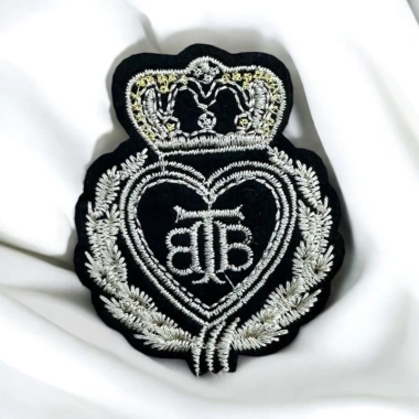 Logo thêu hình gân ngực áo ủi nhiệt - Giá chỉ 7.500đ, giảm mạnh từ 9.450đ