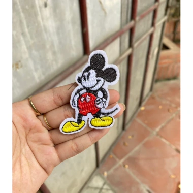 Logo thêu Micke viền trắng ủi nhiệt - Thiết kế tinh tế, giá chỉ 7.000₫