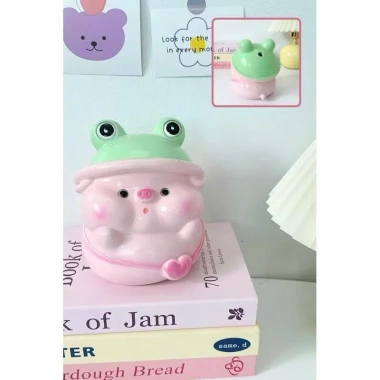 Lợn Đất Đội Mũ ếch Size Nhỏ: Đồ Trang Trí, Quà Tặng, Ống Tiết Kiệm Giá 55k 10 Lợn Đất Đội Mũ ếch Size Nhỏ: Đồ Trang Trí, Quà Tặng, Ống Tiết Kiệm Giá 55k 10