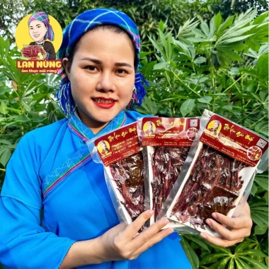 Lợn Gác Bếp Xé Sẵn Lan Nùng Ăn Vặt Tiện Dụng Giảm Giá 70.000₫ Thơm Ngon