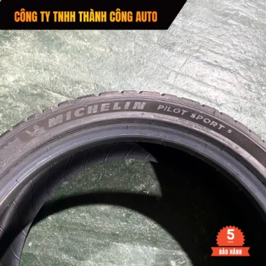 Lốp Michelin Sport 5 205/45R17 cho Kia Rio - Chính hãng, giảm 20% còn 3.150.000₫ 2 Lốp Michelin Sport 5 205/45R17 cho Kia Rio - Chính hãng, giảm 20% còn 3.150.000₫ 2