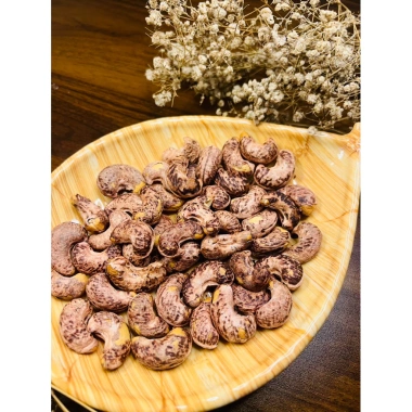 Lotusie Hạt Điều Rang Muối Xếp Hoa 500gr - Giá ưu đãi 160k, thơm giòn, ngon lành