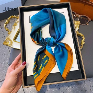 Luimo 70cm Houndstooth Khăn Vuông Nữ Lụa Cơ Đốc Nhân Chữ Cái Thời Trang Đa Năng 10