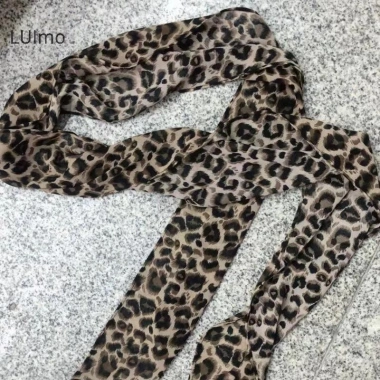 Luimo Retro Da Báo Chấm Bi In Khăn Lụa Nữ Thời Trang Phối Thắt Lưng SBS 26.443₫