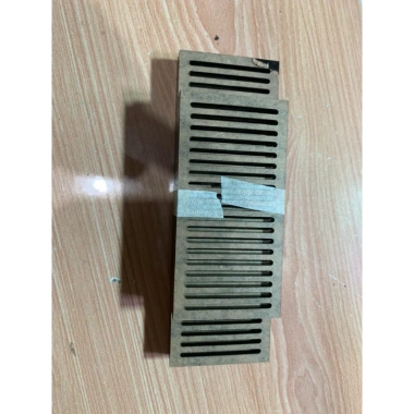 Lược Hút Mặt Đen 10-15cm - Rãnh Hút Mặt Chuyên Thi Công Cho Hồ Cá, Giá Ưu Đãi 19.000 VNĐ