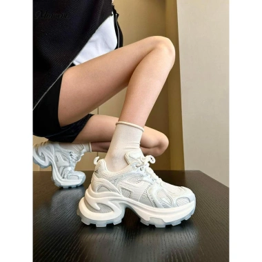 Lưới Thoáng Khí Trắng Bố Giày Nữ Xuân Hè Đế Dày Tăng Chiều Cao Giày Thể Thao